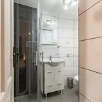 Tomadi Apartman *