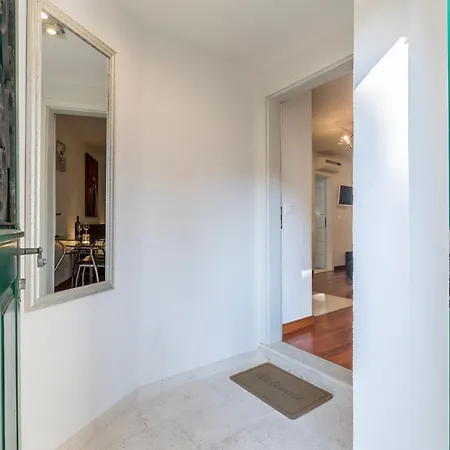 Apartment Tomadi *