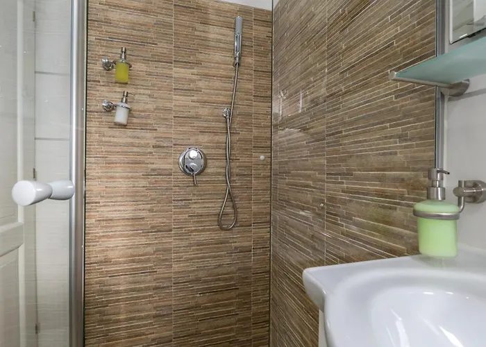 Tomadi Apartman *